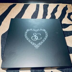 Sabrina Carpenter Short n Sweet VIP Package